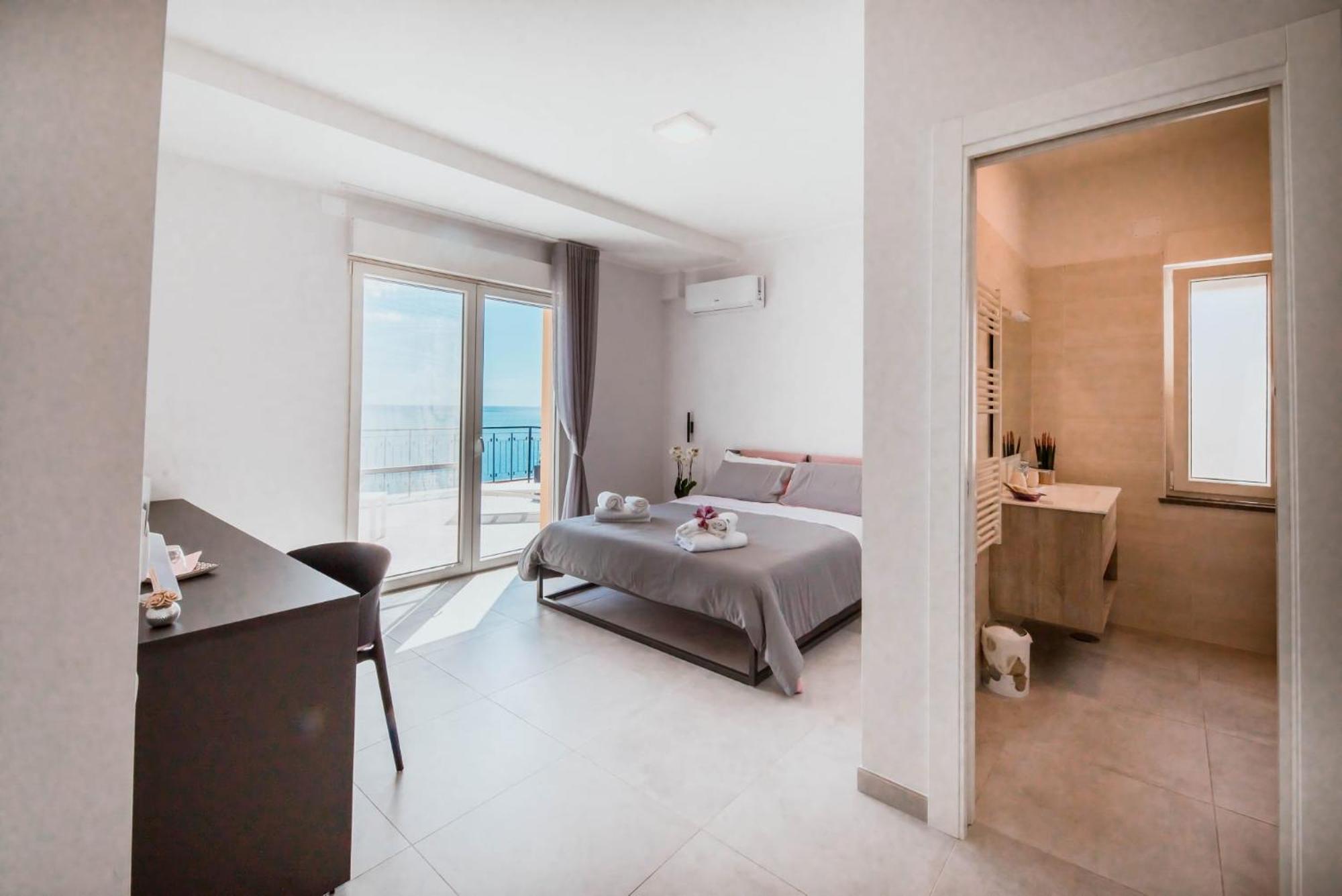 Blu Marine Bed and Breakfast Καταντζάρο Εξωτερικό φωτογραφία