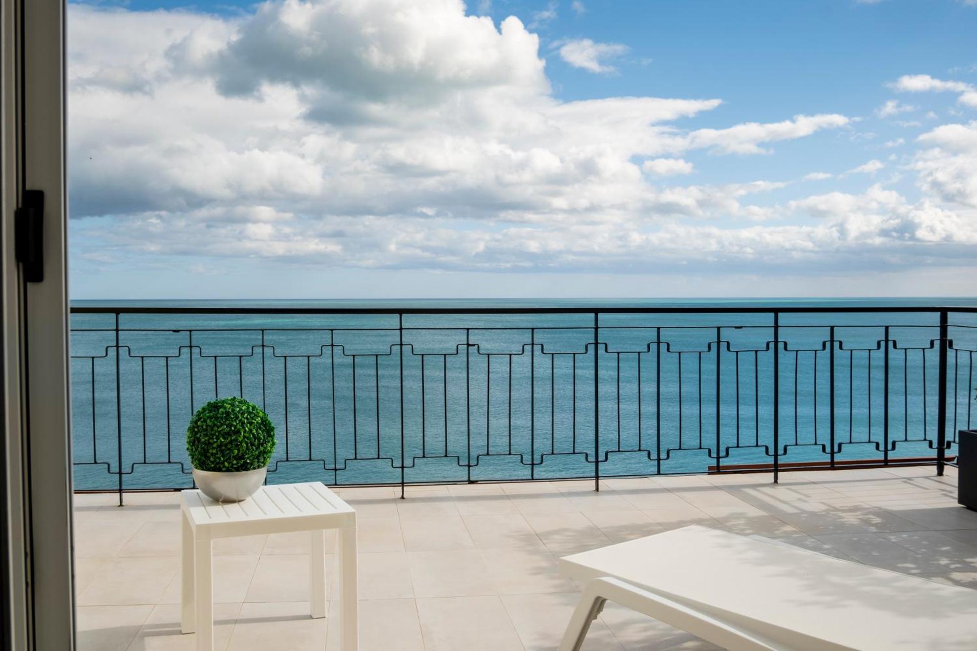 Blu Marine Bed and Breakfast Καταντζάρο Εξωτερικό φωτογραφία